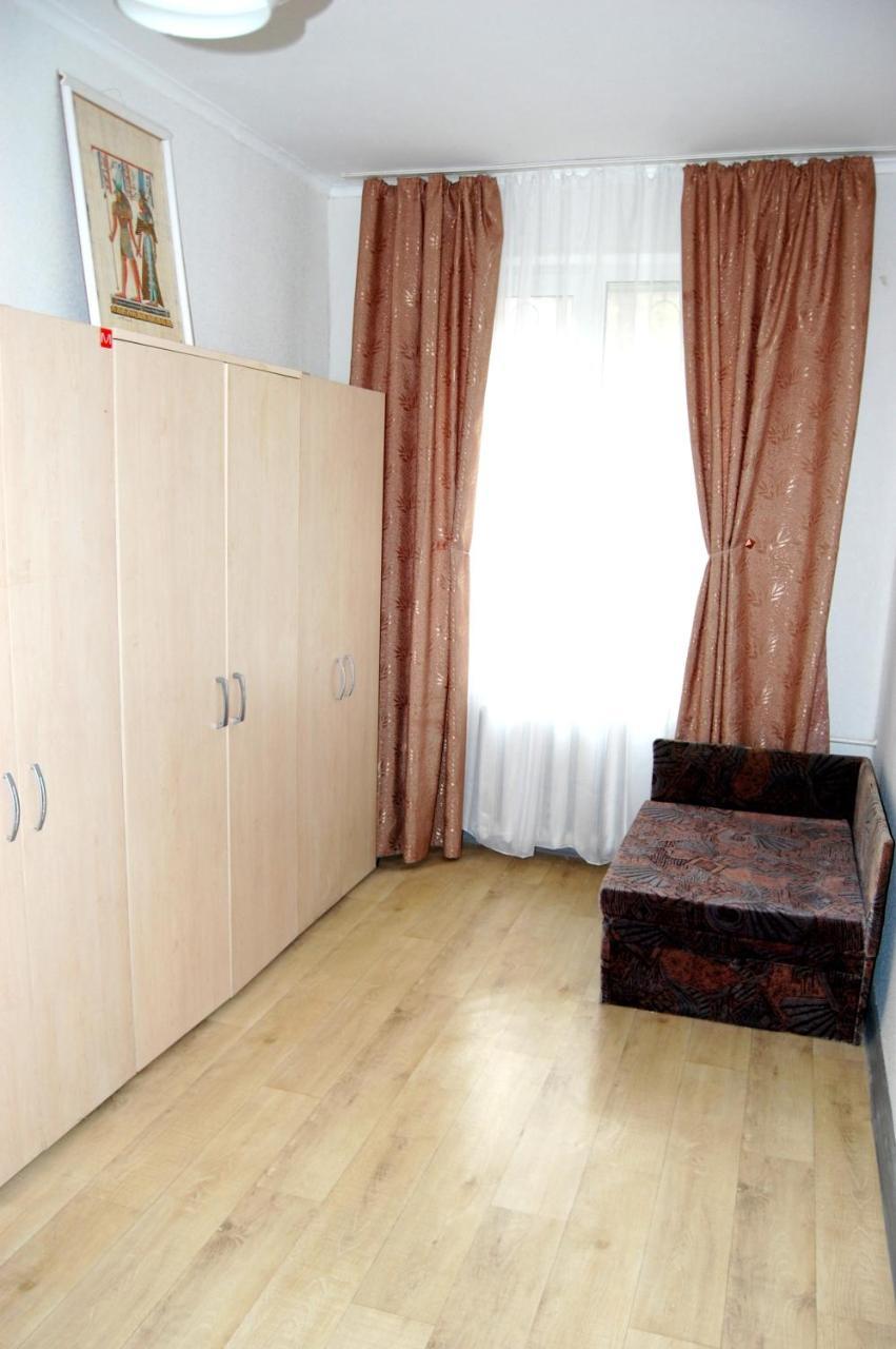 Standard Apartment On Umanskaya Κίεβο Εξωτερικό φωτογραφία